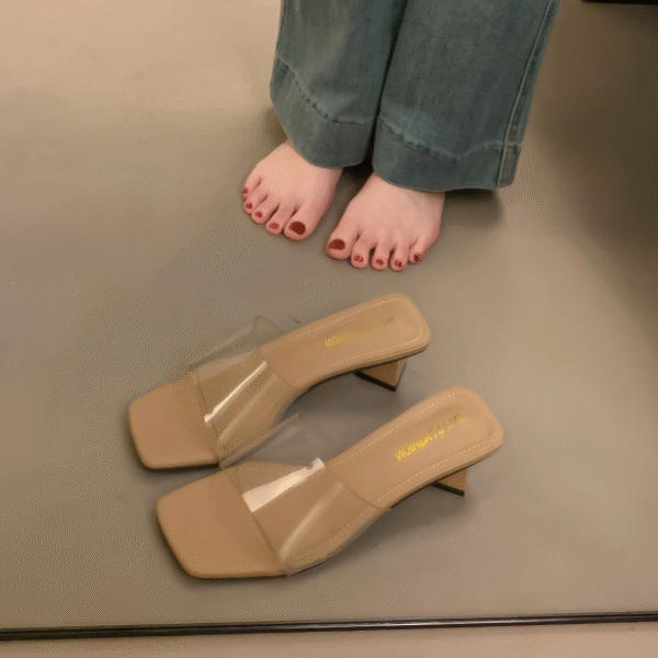 Transparent slippers for women