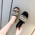 summer new embroidered letter slippers holiday beach flip flops for women - Image 3