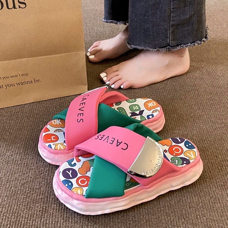 O1CN01r83qeI1aBKW0ntAgm_!!2219477533291-0-cib Yi'erkang Internet celebrity graffiti slippers for women - Image 1