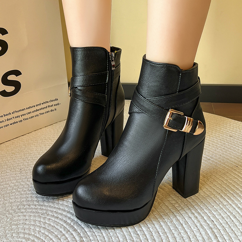 O1CN01NB4SVU2Jcx8DBrkfj_!!4011299443-0-cib American belt buckle fashion boots side zipper thick heel high heel short boots - Image 1