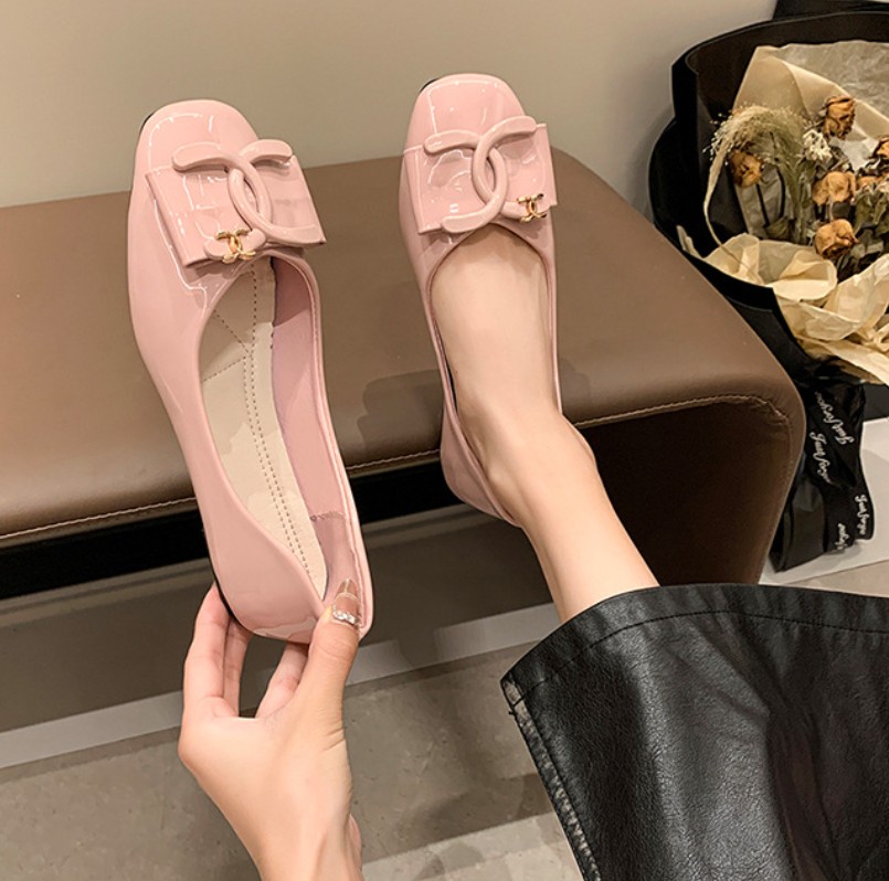 Screenshot 2025-10-05 012406 New Style Flat Black Small Fragrance Square Toe Shoes Patent Leather Shallow Mouth Shoes Soft Sole Plaid Bean Shoes - Image 1