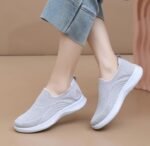 Women's spring new slip-on shoes, casual walking shoes, fashionable custom sports shoes - Image 5