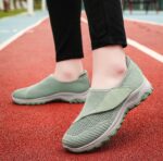 comfortable mother's shoes, breathable and non-stuffy women's shoes, Velcro mesh shoes