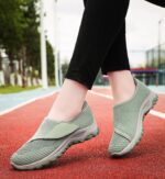 comfortable mother's shoes, breathable and non-stuffy women's shoes, Velcro mesh shoes - Image 7