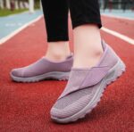 comfortable mother's shoes, breathable and non-stuffy women's shoes, Velcro mesh shoes - Image 2