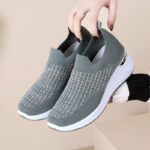 Breathable Flyknit Mesh Shoes, Soft Sole Casual Sports Shoes, - Image 3