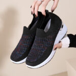 Breathable Flyknit Mesh Shoes, Soft Sole Casual Sports Shoes, - Image 2