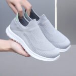 Women's new spring and autumn fashion casual sports shoes, single shoes wholesale, breathable trendy mesh flyknit sports women's shoes - Image 2
