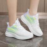 Trendy Korean style women's flyknit sneakers, spring 2025 - Image 3