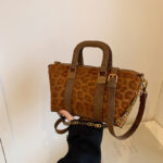 Retro Leopard Print Handbag New Fashion Small Popular Internet Super Popular Crossbody Bag - Image 4