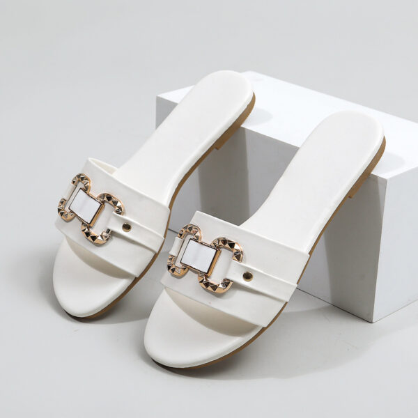 New Spring and Summer Women's Flat Low-Heeled Sandals Are Lightweight and Non-Slip