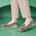 New 2025 Retro Leopard Print Flat Shoes Easiest for Match Lightweight Soft Plaid Large Size Women's Shoes - Image 6