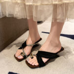 New Model, Outdoor Wear, Internet Celebrity Pigeon Egg Rhinestones, Paired with Skirts and High Heels - Image 3