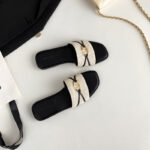 Women's Summer Slippers Fashionable All-match 2025 New French Flat Beach Lazy Slippers for Women - Image 6