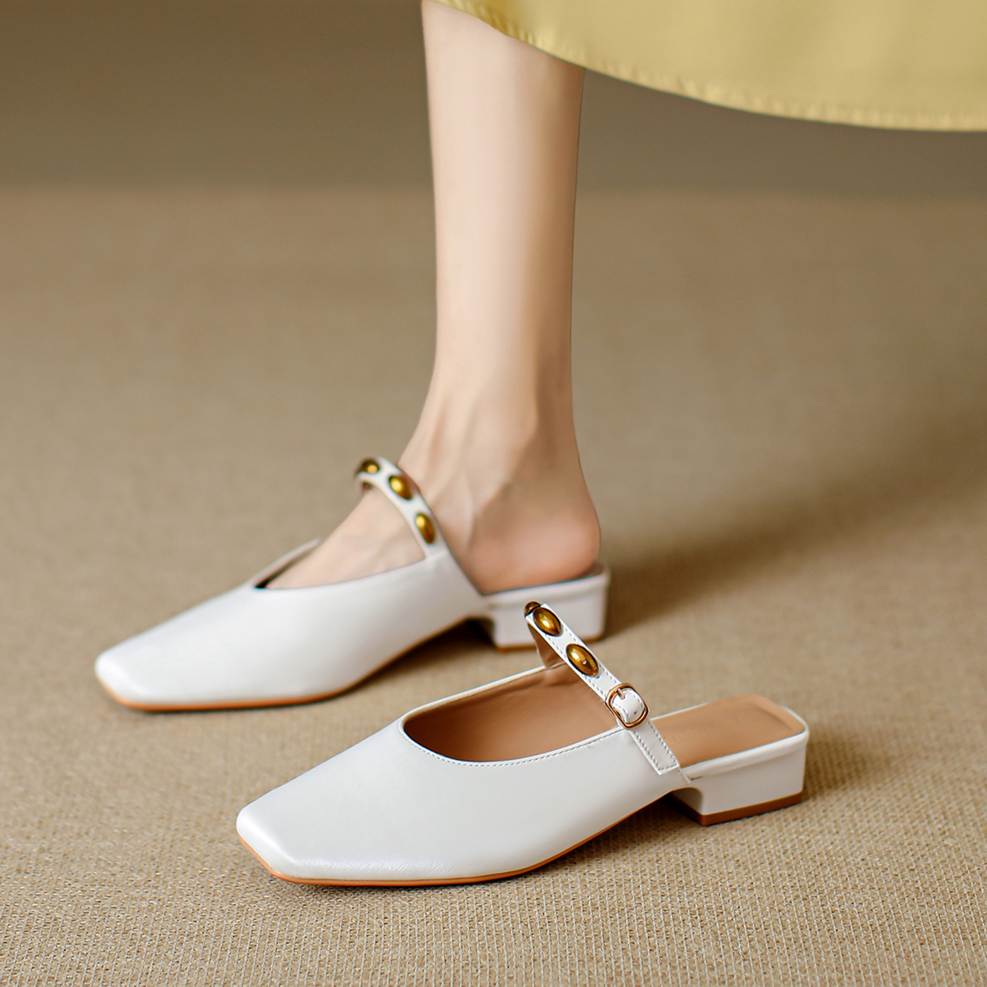 O1CN01DHb8XG1FDWUJzFPdr_!!2204106850453-0-cib New Summer Heelless Square-Toe Mules, Toe-Toe Sandals and Slippers for Women, Summer Outer Wear, Thick-Heeled Half-Slip Shoes - Image 1