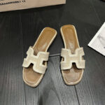 Flat Women's Outdoor H Slippers 2026 Summer New Trendy Chanel-Style Korean Version Internet Celebrity Ins Fashion Slide Sandals for Women - Image 8