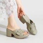 Spring and Summer Thick-Soled Sandals for Women, Casual and Comfortable Large Size Metal Buckle Slippers, Drop Shipping - Image 4