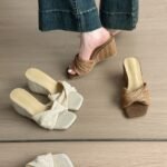 Vacation Style Retro Woven Wedge-Heeled Slippers for Women's Casual and Versatile Square-Toe Open-Toe Sandals White Brown - Image 7