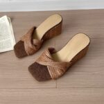 Vacation Style Retro Woven Wedge-Heeled Slippers for Women's Casual and Versatile Square-Toe Open-Toe Sandals White Brown - Image 2