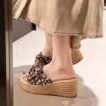Women's platform wedge sandals, new summer 2026 style, fashionable bow-tie platform sandals with one strap. - Image 6
