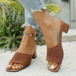 summer new Korean version of flying woven outro fashion women's sandals - Image 3