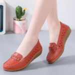 Plus-Size Women's Non-Slip Comfortable Casual Perforated Clogs with Wedge Heels, Slip-On Lazy Shoes, Versatile - Image 3