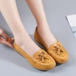 Summer Hollow New Leather Shoes for Middle-Aged and Elderly Mothers, Women's Single Shoes, Beanie Shoes, Leather Shoes, Soft-Soled Wedge-Heeled Clogs - Image 2