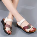 Aihuier new soft bottom comfortable sandals leaves middle-aged and elderly mother women's sandals factory direct sales - Image 5