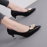 New Style Genuine Soft Leather Shallow Mouth Bowknot Rhinestone Buckle Versatile Professional Work Shoes Pointed Toe Stiletto Heels Women's Shoe