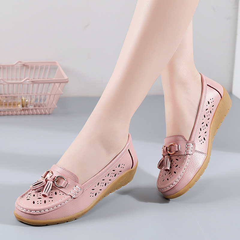 O1CN01tVUh041CAotoVL2Ux_!!2086360041-0-cib Summer Hollow New Leather Shoes for Middle-Aged and Elderly Mothers, Women's Single Shoes, Beanie Shoes, Leather Shoes, Soft-Soled Wedge-Heeled Clogs - Image 1
