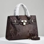 Fashion new factory temperament direct selling texture new style trendy handbag mother lady bag shoulder messenger bag - Image 6