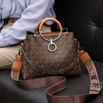 Trendy Women's Bags from Manufacturers for 2026: Stylish Small Shoulder Crossbody Handbag Bucket Bag, Available for Dropshipping - Image 6