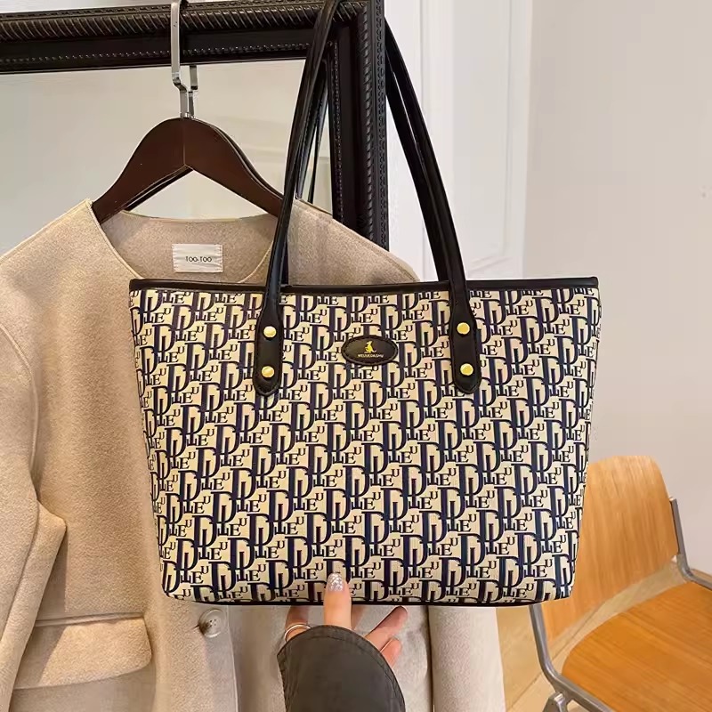 imgi_17_O1CN019L0tFC2KVuUpES2fI_!!2800039563.png_ Cross-Border Fashion Women's Super Large Capacity Bag Tote 2026 Autumn and Winter Commuting New Single Shoulder Versatile Large Bag Mommy Bag - Image 1