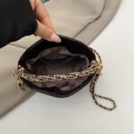 New Quilted Chain Bag, Fragrant Twist Handle Bag, Trendy Women's Bag, Shoulder Crossbody Bag, Oil Wax Leather Retro Bucket Bag - Image 3
