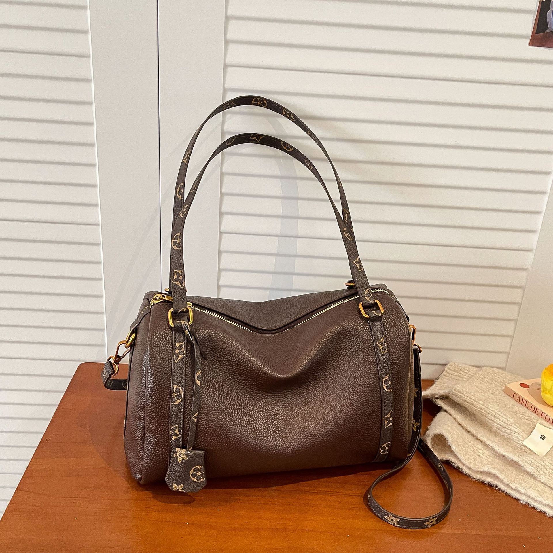 O1CN016IhHY81bKJxHV1Kpj_!!2219753113446-0-cib Cross-Border Retro Boston Pillow Bag, New Leather Niche Design, Large Capacity Underarm Bag, Commuter Shoulder Crossbody Bag - Image 1