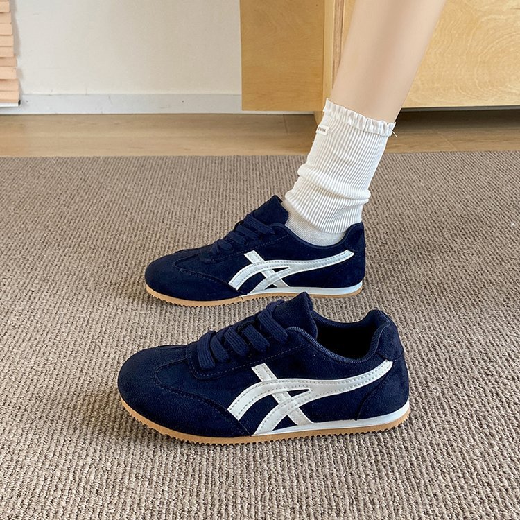 O1CN01B387dx1V1Bh8X3yGa_!!2219611532592-0-cib 36-39 SIZE new style, student lace-up running sneakers, versatile German training shoes - Image 1