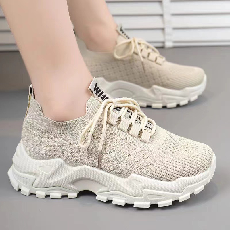 O1CN01DhOX8W1GX2svqDOkF_!!2207257330631-0-cib 39 SIZE women’s shoes - Image 1