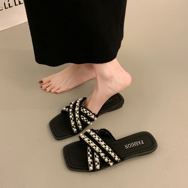 O1CN01GCS4sn2A5DOOvMOKS_!!2218595198151-0-cib 40 SIZE new style pearl fashion flat bottom no tired feet non-slip beach small fragrance style sandals - Image 1