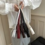 2026 New Baguette Shoulder Crossbody Bag, Fashionable and Versatile Trendy Shoulder Bag, Korean Style High-End Elegant Handbag - Image 9