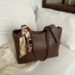 High-grade Scarf Handbag 2025 Spring New All-match Ins Shoulder Underarm Bag Retro Commuter Tote Bag - Image 6