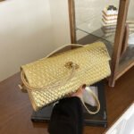 2025 New Cross-Border Woven Baguette Crossbody Bag with a Vintage Texture, Simple and Luxurious Handbag for Women, Shoulder Bag - Image 7