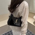 2026 New High-End Women's Handbag, Patent Leather Bag, Mirror Surface Baguette Bag, Women's Underarm Bag, Casual Women's Bag - Image 10
