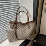 Large-Capacity Bag for Women, Commuter Style, Unique Tote Bag, 2025 New Model, Beautiful and Niche Trendy Shoulder Bag, Textured Women's Bag - Image 2