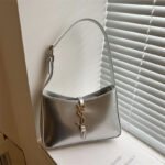 2026 New High-End Women's Handbag, Patent Leather Bag, Mirror Surface Baguette Bag, Women's Underarm Bag, Casual Women's Bag - Image 5