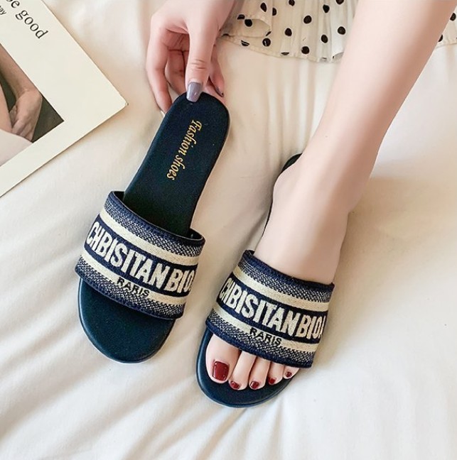 Screenshot 2025-07-29 140613 40 SIZE summer new embroidered letter slippers holiday beach flip flops for women - Image 1