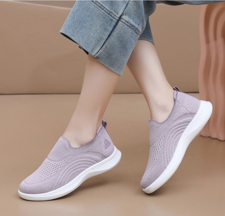 Screenshot 2025-10-09 011221 41 SIZE Women’s spring new slip-on shoes, casual walking shoes, fashionable custom sports shoes - Image 1