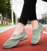 40 SIZE comfortable mother’s shoes, breathable and non-stuffy women’s shoes, Velcro mesh shoes - Image 2
