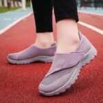 37-40 SIZE comfortable mother’s shoes, breathable and non-stuffy women’s shoes, Velcro mesh shoes