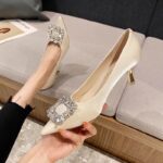 Elegant Rhinestone High Heels for Women, Black Low Heel, 2025 New Autumn Pointed Toe Shallow Mouth Off-White Thin Heel Pumps - Image 2