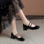 Retro Mary Jane Small Leather Shoes with Low Heels 2025 Autumn New Square Toe Shallow Mouth Thick Heel Flats with Versatile and Elegant Elegant